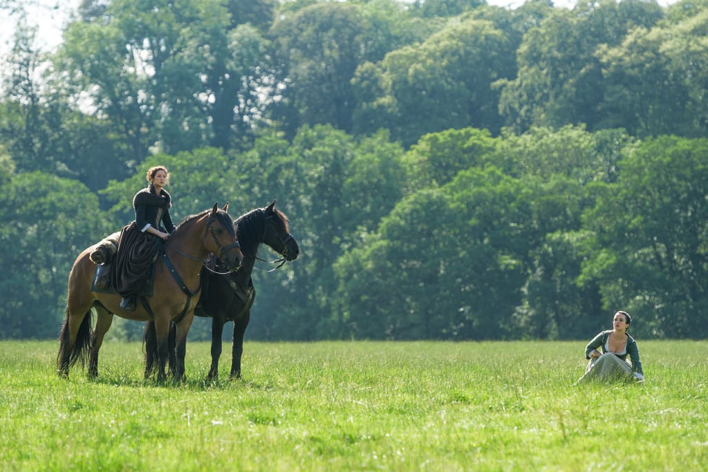 'Outlander' Season 1B, Claire Randall Fraser (Caitriona Balfe) and Jenny Fraser Murray (Laura Donnelly)