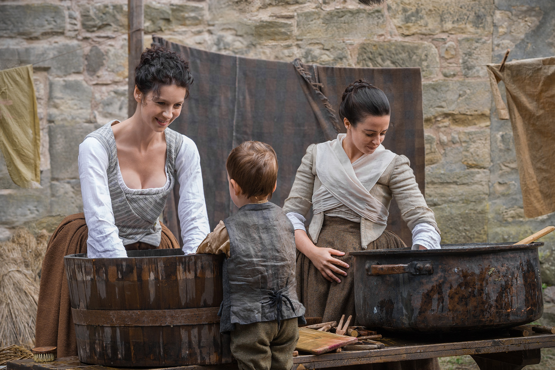 Previews and official photos of ‘Outlander’ Episode 113 “The Watch”